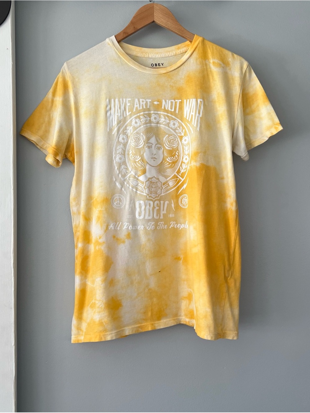 Obey Yellow & White Tie-Dye 'Make Art Not War' Short Sleeve Tee